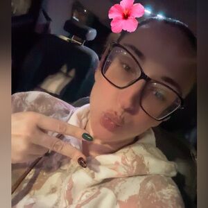 Meet your Posher, Christina